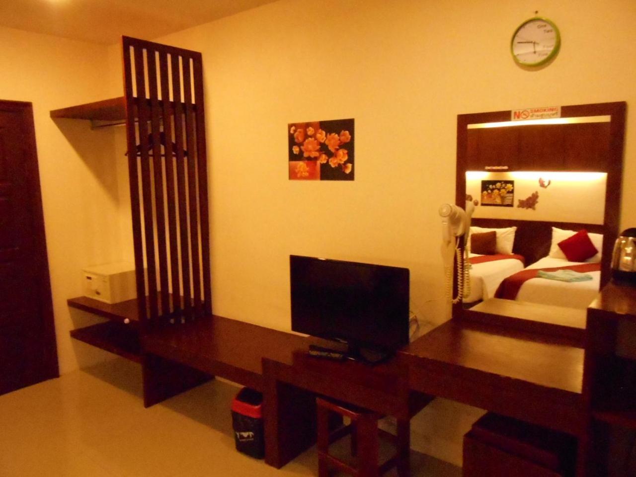 Hotel 7 Sky Residency à Patong Extérieur photo