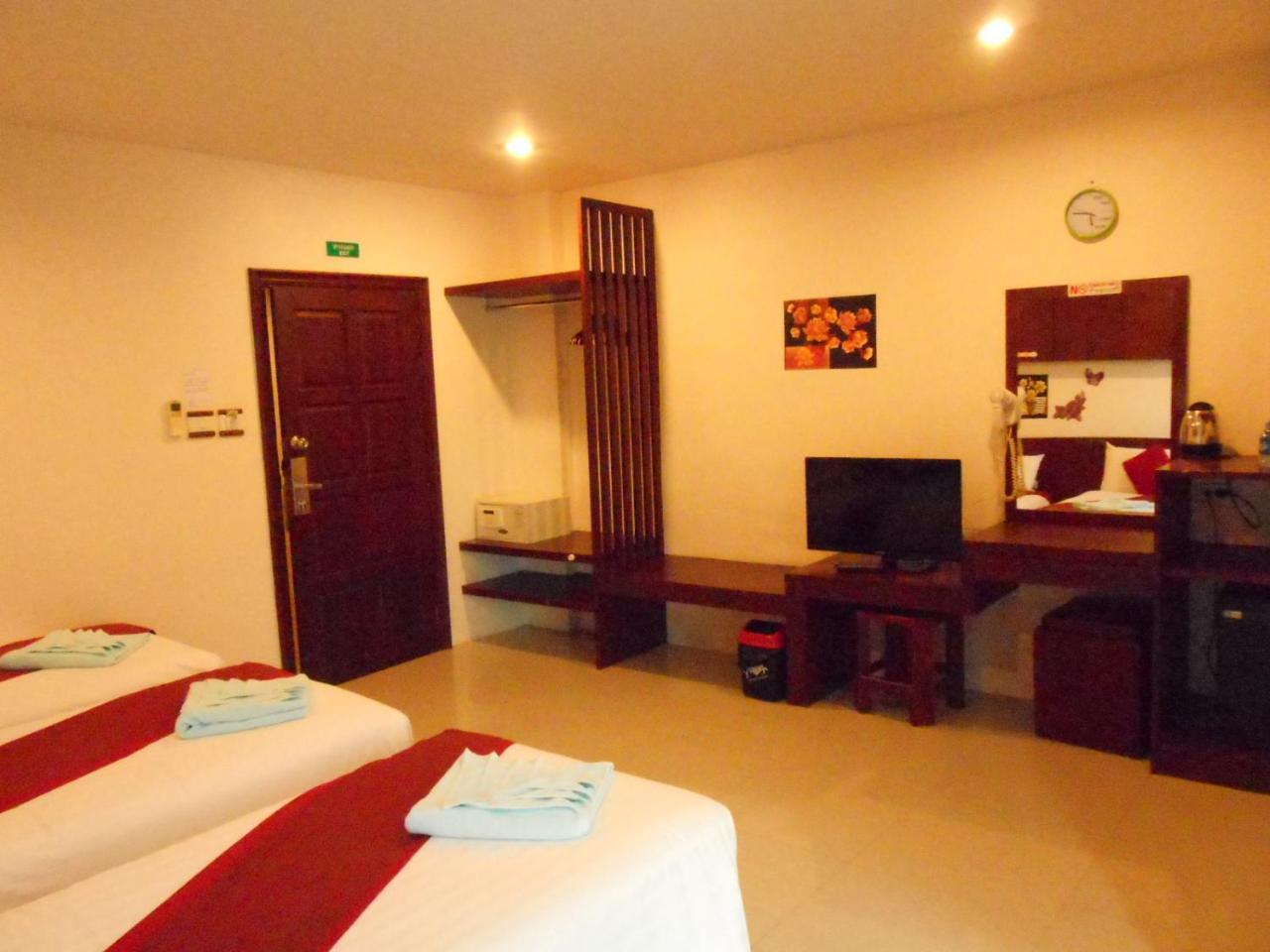Hotel 7 Sky Residency à Patong Extérieur photo