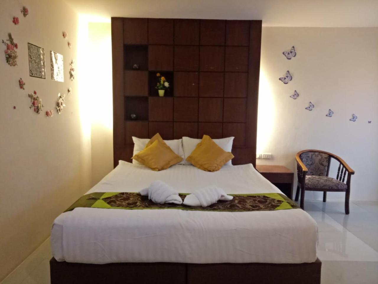Hotel 7 Sky Residency à Patong Extérieur photo