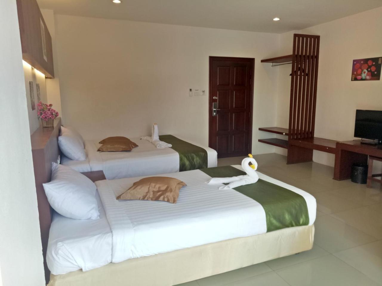 Hotel 7 Sky Residency à Patong Extérieur photo