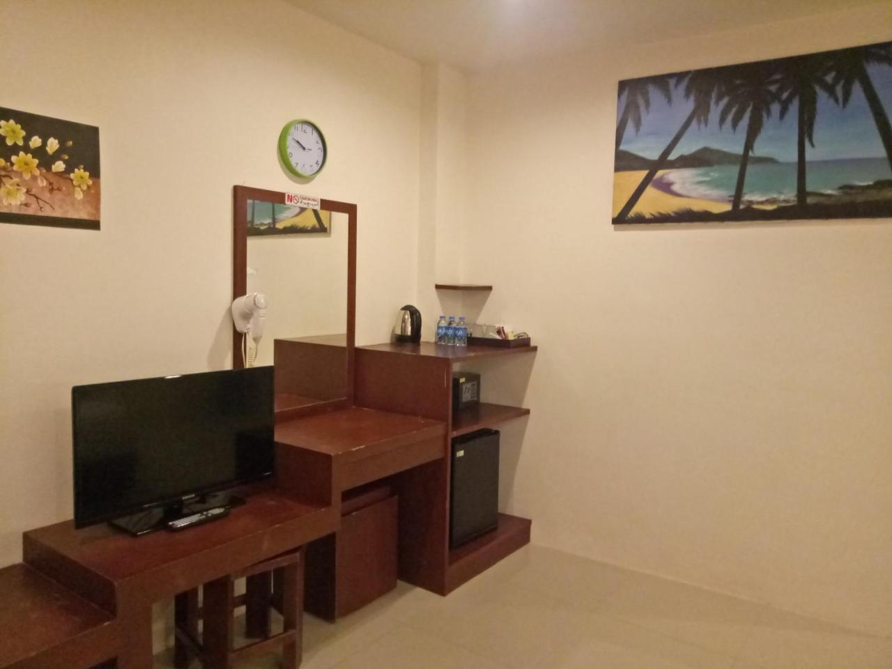 Hotel 7 Sky Residency à Patong Extérieur photo
